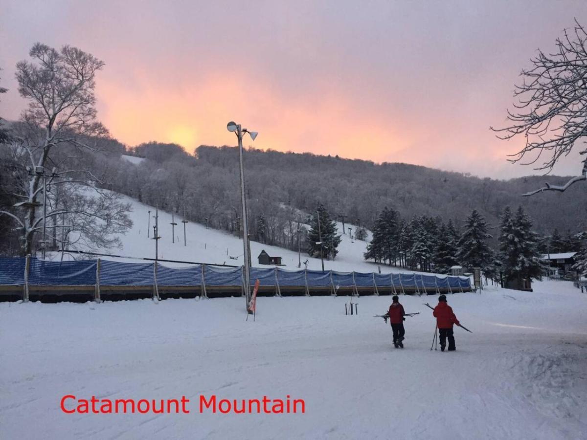 הנקוק 2 Bed Berkshire Getaway Minutes To Jiminy Peak Ski מראה חיצוני תמונה