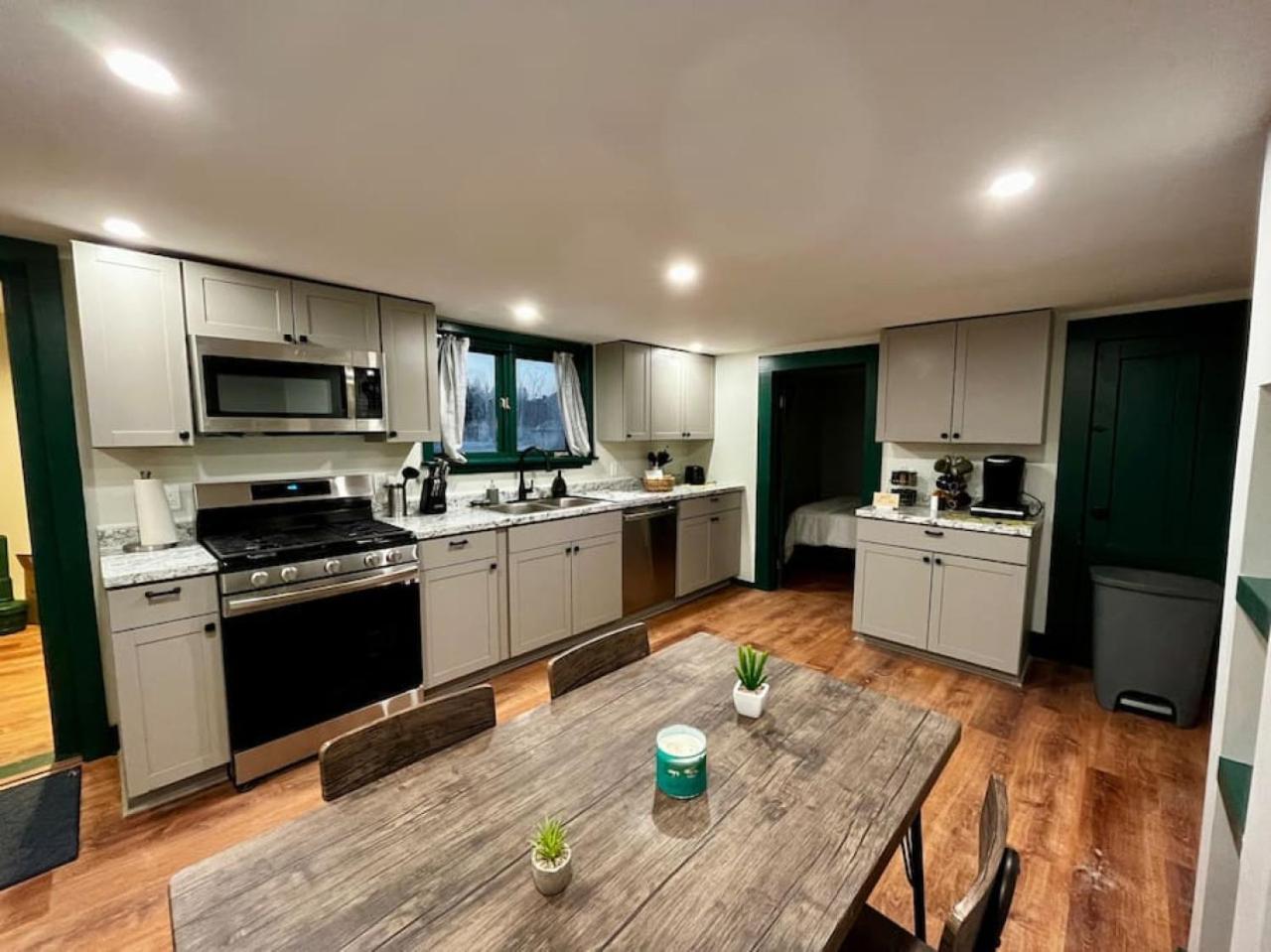 הנקוק 2 Bed Berkshire Getaway Minutes To Jiminy Peak Ski מראה חיצוני תמונה